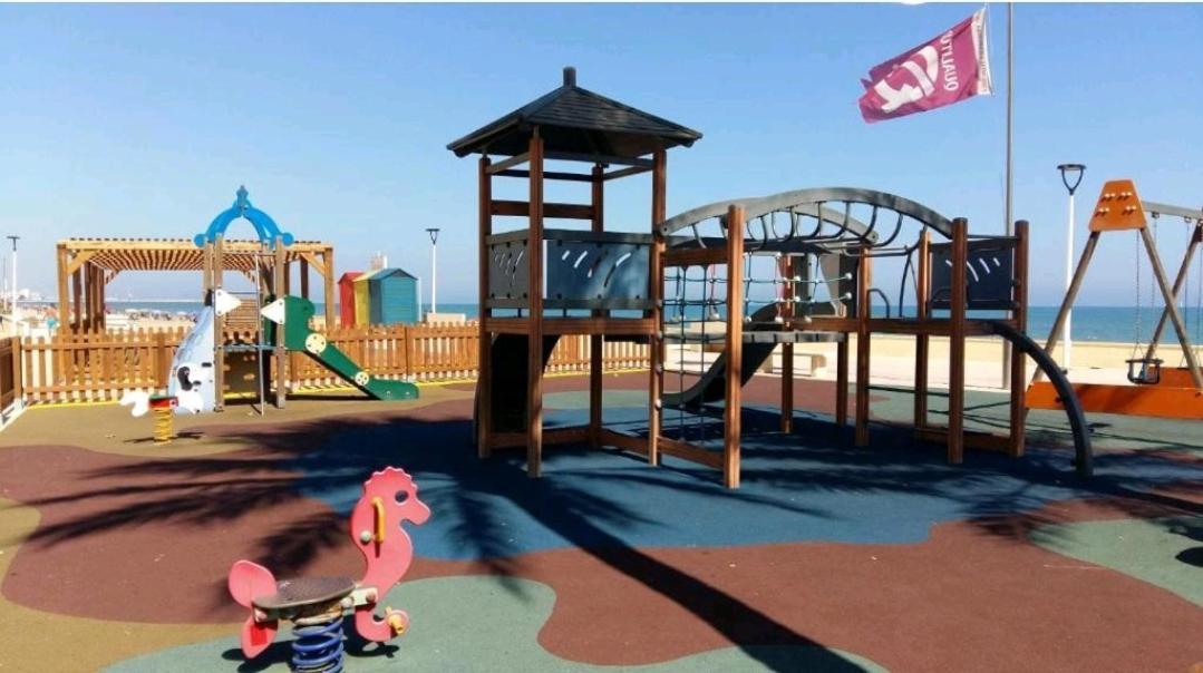 Acogedor Apartamento Con Vistas Al Mar. Белрегуарт Екстериор снимка