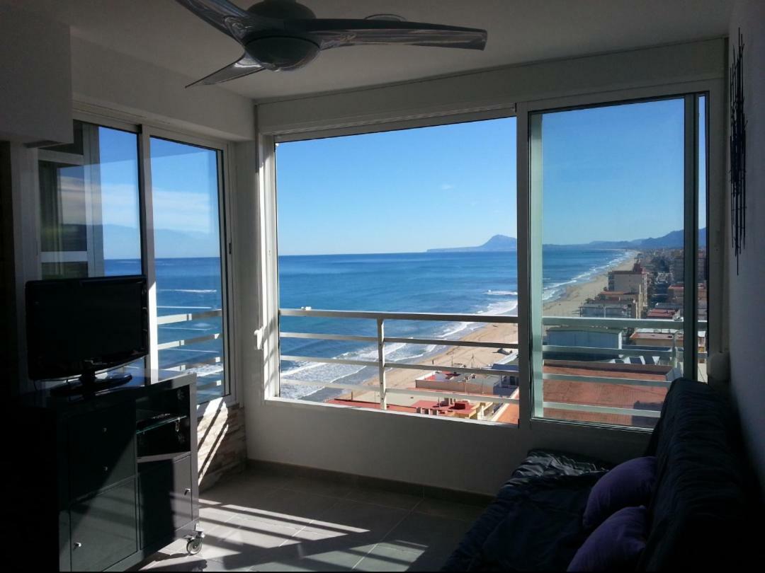 Acogedor Apartamento Con Vistas Al Mar. Белрегуарт Екстериор снимка